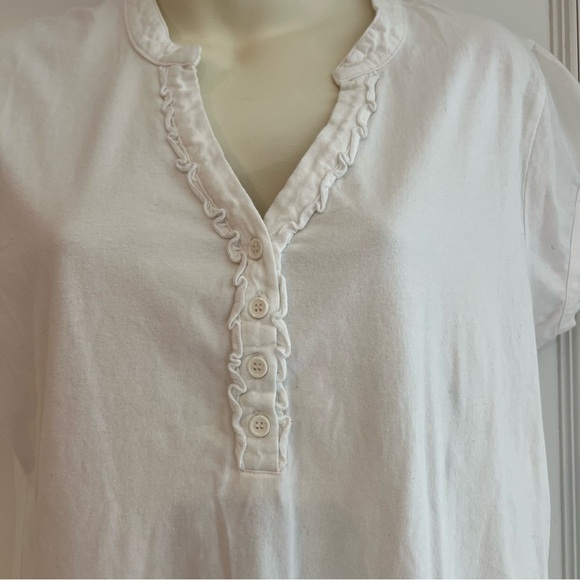 🌿White Maurice’s Tiny V-Neck Ruffle T-Shirt Size Large - Picture 3 of 7